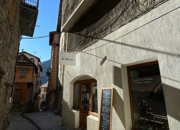 La Prairia, cheese shop